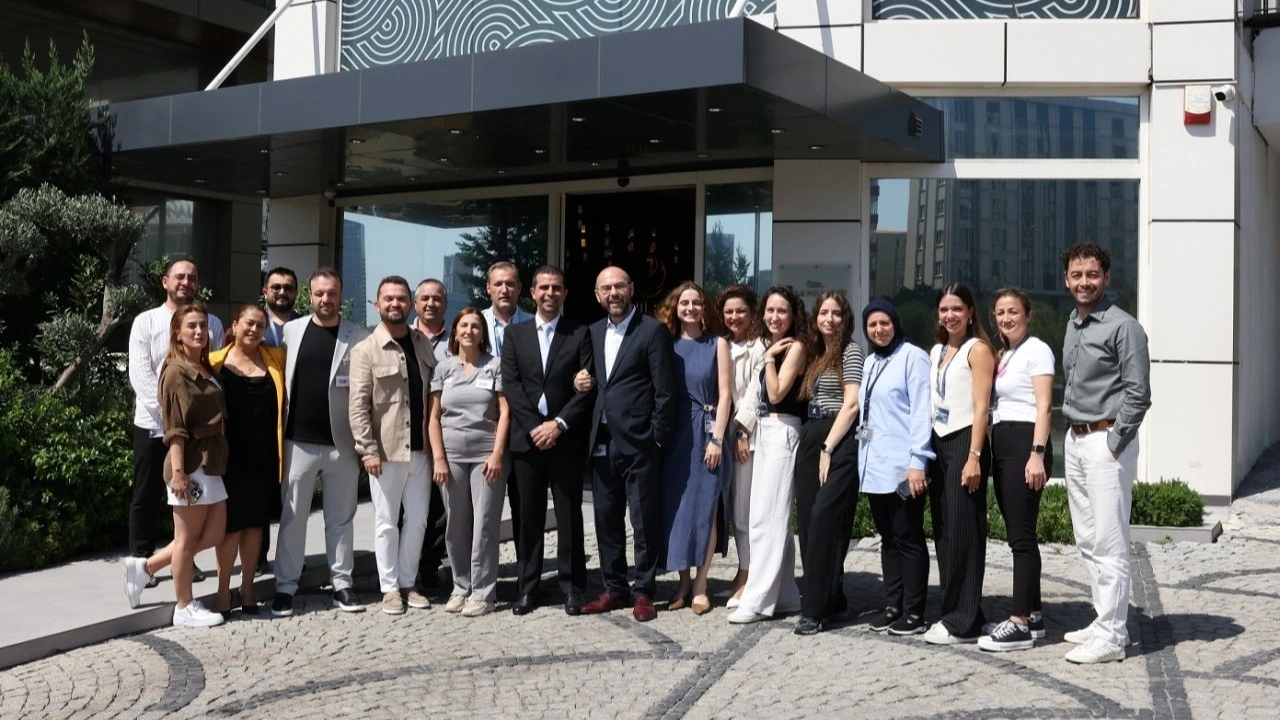 Smile Hair Clinic, A-Rated kalite sertifikası ile ödüllendirildi