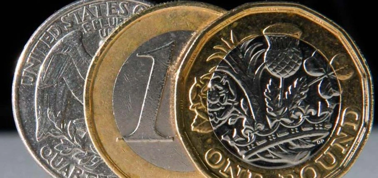 Sterlin 54,30 TL, euro 47,10 TL, dolar 40,65 TL'den işlem görüyor