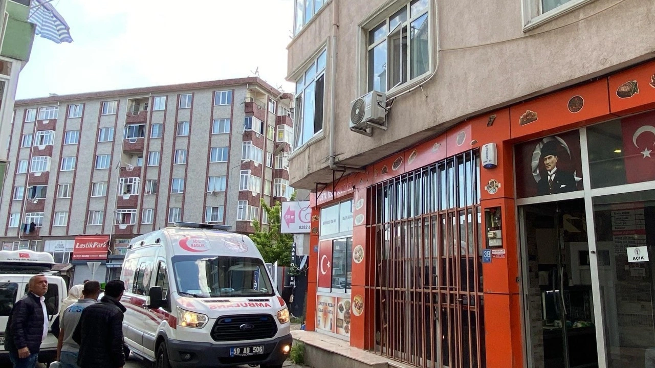 Tekirdağ'da 1'inci kattan düşen bebek yaralandı