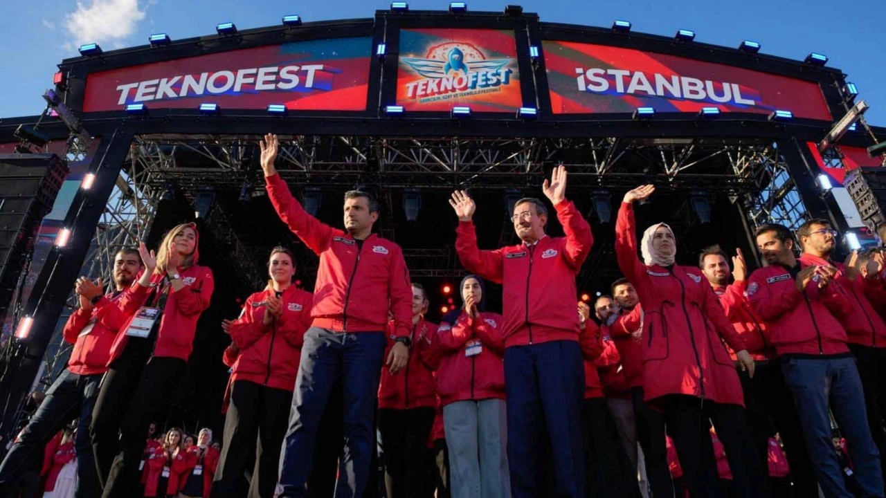 TEKNOFEST İstanbul ziyaretçi rekoru kırdı