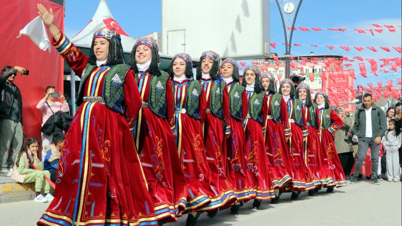 Van'da Cumhuriyet Bayramı coşkusu