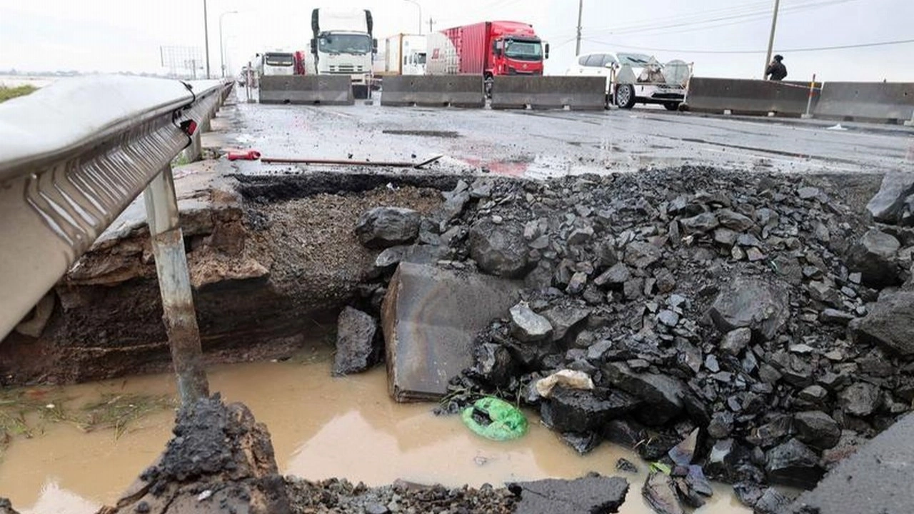 Vietnam'da sel nedeniyle hayatını kaybedenlerin sayısı yükseldi
