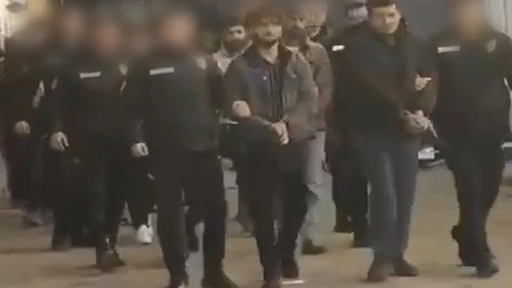 17 kaçak göçmene barınma ve iş imkanı sağlayan 2 şüpheliye gözaltı