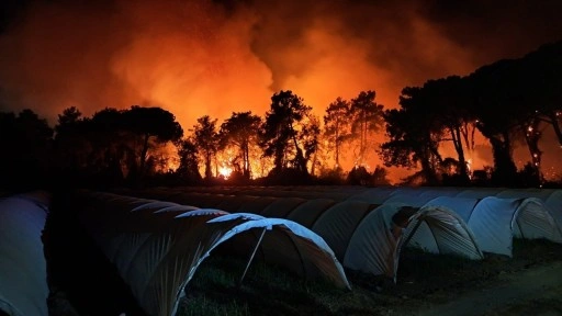218 ev boşaltıldı! 582 kişi tahliye edildi! Muğla ve Antalya alev alev!