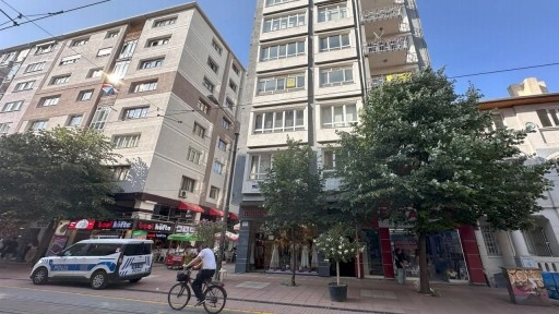3 gündür haber alınamayan emekli doktor evinde ölü bulundu