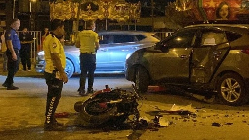 Adana’da otomobille çarpışan motosikletin sürücüsü öldü