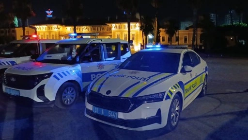 Adana'da yapılan trafik denetiminde 98 sürücüye 596 bin TL para cezası kesildi