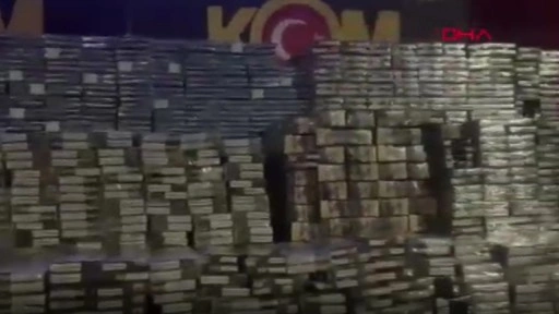 Akaryakıt tankerinde binlerce kaçak sigara ele geçirildi