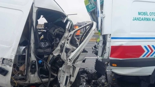 Aksaray’da otoyolda kaza: 2 asker şehit, 1 sivil öldü