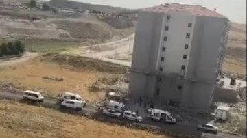Ankara'da inşaat iskelesi çöktü: 4 yaralı