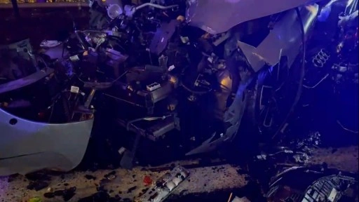 Ataşehir’de 5 aracın karıştığı feci kaza: 2’si ağır 6 yaralı