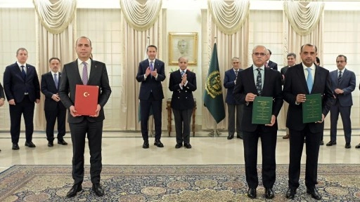 Bakan Bayraktar: "TPAO’nun denizlerdeki deneyimini Pakistan’a taşıyacağız"