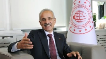 Bakan Uraloğlu açıkladı: "Milli voleybolcular business class dönecek"