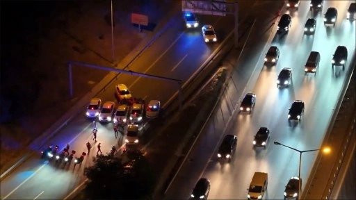 Bakan Yerlikaya: "Trafik güvenliğini tehlikeye düşüren 17 motosiklet sürücüsü yakalandı"