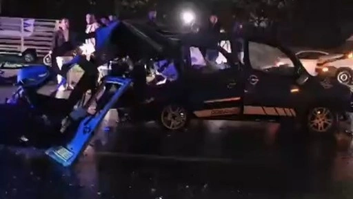 Başakşehir'de zincirleme trafik kazası: 2 ölü, 5 yaralı