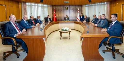 Başbakan Üstel başkanlığındaki Bakanlar Kurulu toplantısı tamamlandı