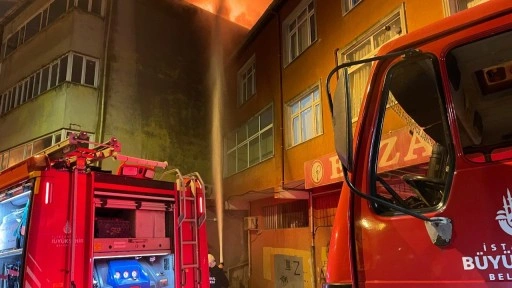 Beyoğlu’nda sevgilisinin iş yerine almadığı kadın binayı kundakladı