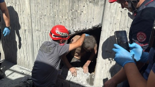 Beyoğlu’nda tünelde mahsur kaldı; duvar delinerek kurtarıldı