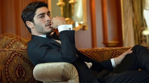 Burak Deniz kazancını 'toprağa' yatırdı