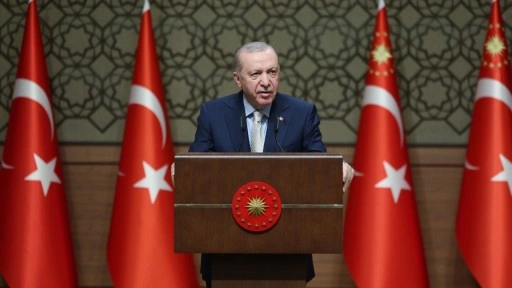 Cumhurbaşkanı Erdoğan: "Her ilçemizi kalkındırmak, geleceğe hazırlamak mecburiyetindeyiz"