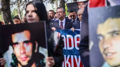 Deniz Gezmiş ve arkadaşları mezarları başında anıldı
