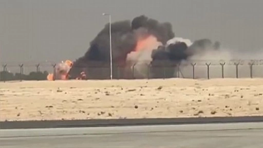 Dubai'deki hava gösterisinde Hindistan'a ait savaş uçağı düştü; pilot hayatını kaybetti