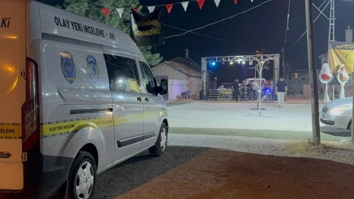 Düğünde pompalı tüfekle rastgele ateş açıp 2 kişiyi yaraladı
