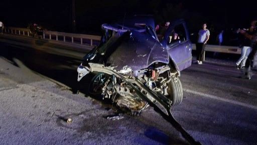 Edirne'de otomobille hafif ticari araç çarpıştı! 5 yaralı