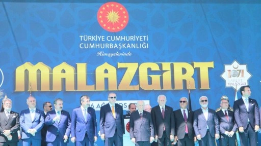 Erdoğan: "Yönünü Ankara'ya ve Şam'a dönenler kazanacak"