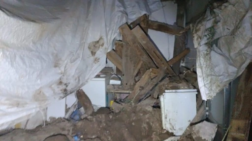 Erzurum’da bir evde göçük! 2 çocuk öldü, anne ağır yaralı