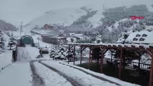 Erzurum'da kar yağdı; Palandöken beyaza büründü