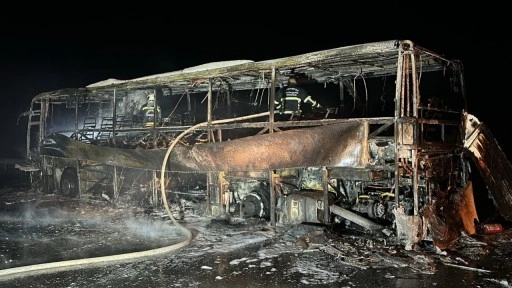 Gaziantep'te seyir halindeki yolcu otobüsü yandı