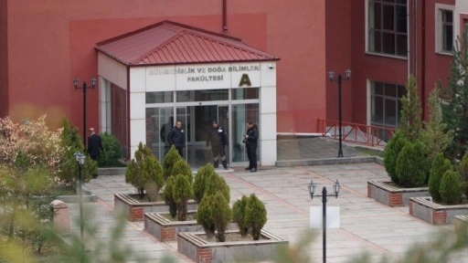 Gümüşhane Üniversitesi'nde rehine krizi!