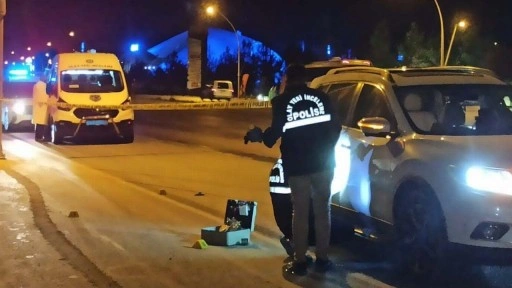 Havalimanına giderken otomobille önü kesilip, tabancayla vuruldu