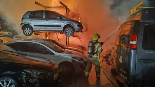 İran, İsrail’e yeni füze saldırıları gerçekleştirdi