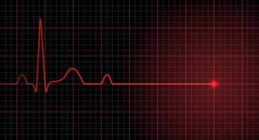 İskele’de havuzda boğulma tehlikesi geçiren 4 yaşındaki çocuk kurtarılamayarak yaşamını yitirdi