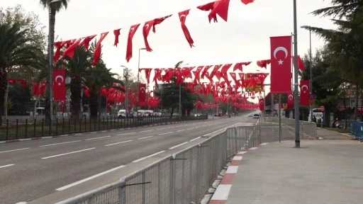 İstanbul'da 30 Ağustos Zafer Bayramı kutlamaları kapsamında bazı yollar trafiğe kapatıldı