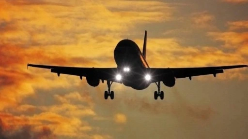 İstanbul-Londra uçağında kavga; pilot polis çağırdı