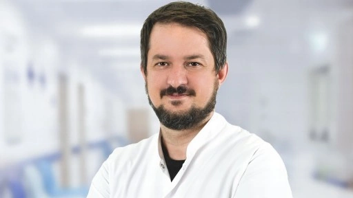 'Kasık bölgesinde hissedilen ağrının nedeni kalça sorunları olabilir'