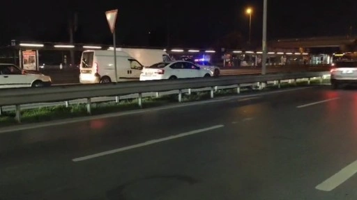 Kazaya karışan motosiklete ambulans çarptı: 2 yaralı