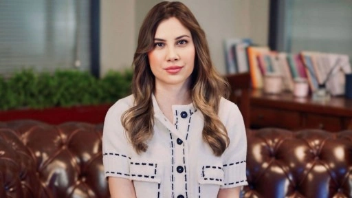 Klinik Psikolog Dr. Pelin Hazer: "Gençler sosyal medyada daha bağlı ama daha yalnız"