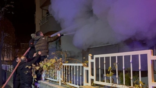 Kütahya'da 8 katlı apartmanda yangın: 1 ölü, 2 yaralı