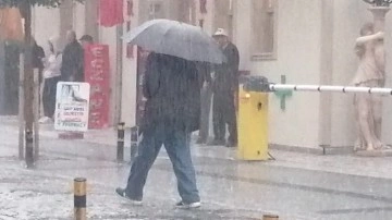 Meteoroloji saat verdi: 6 kent için "sarı" alarm! 4 bölgede sağanak!