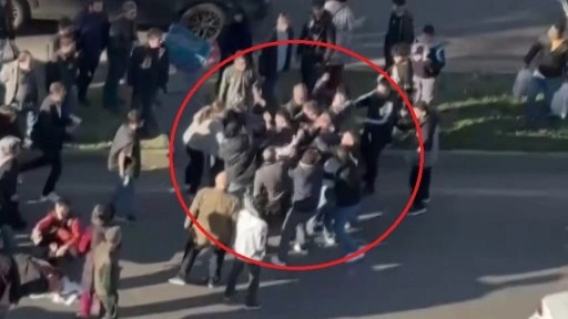 Motosikleti ile yayaya çarpan sürücüye saldırı