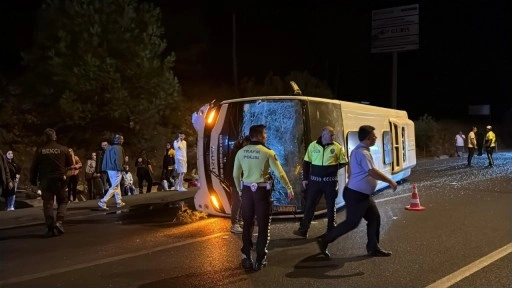 Muğla’da yolcu otobüsü devrildi