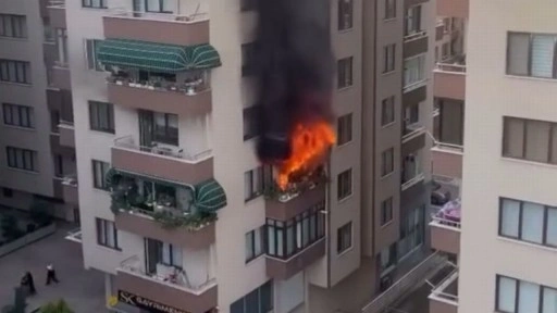 Ocakta unutulan yemek, yangına yol açtı