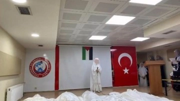 Öğrencilere kefenli gösteri yaptırıldı