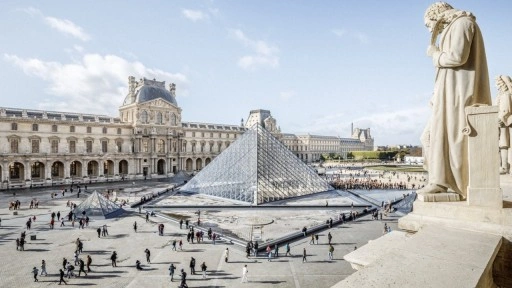 Paris Savcılığı: "Louvre soygunu profesyonellerin işi değil"