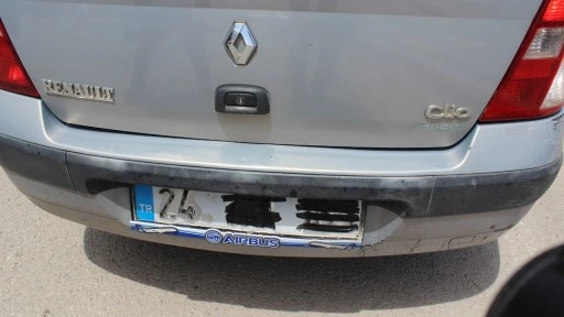 Plakasını bantla kapattı, polise yakalanınca; 'Cenazem var' dedi