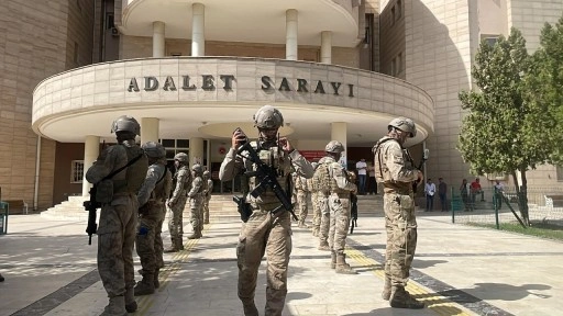 Şanlıurfa'da uyuşturucu satıcılarına operasyonu; 23 gözaltı